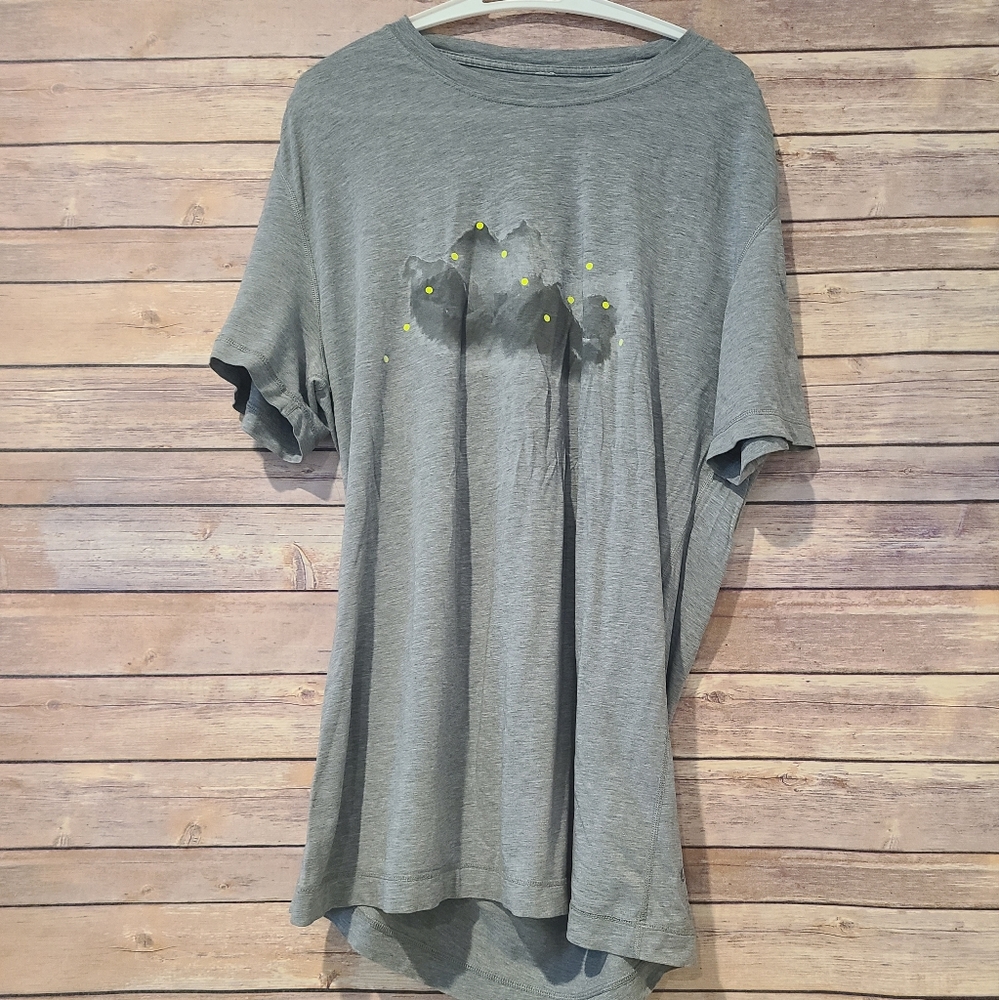 Lululemon mountain limited edition shirt sz L